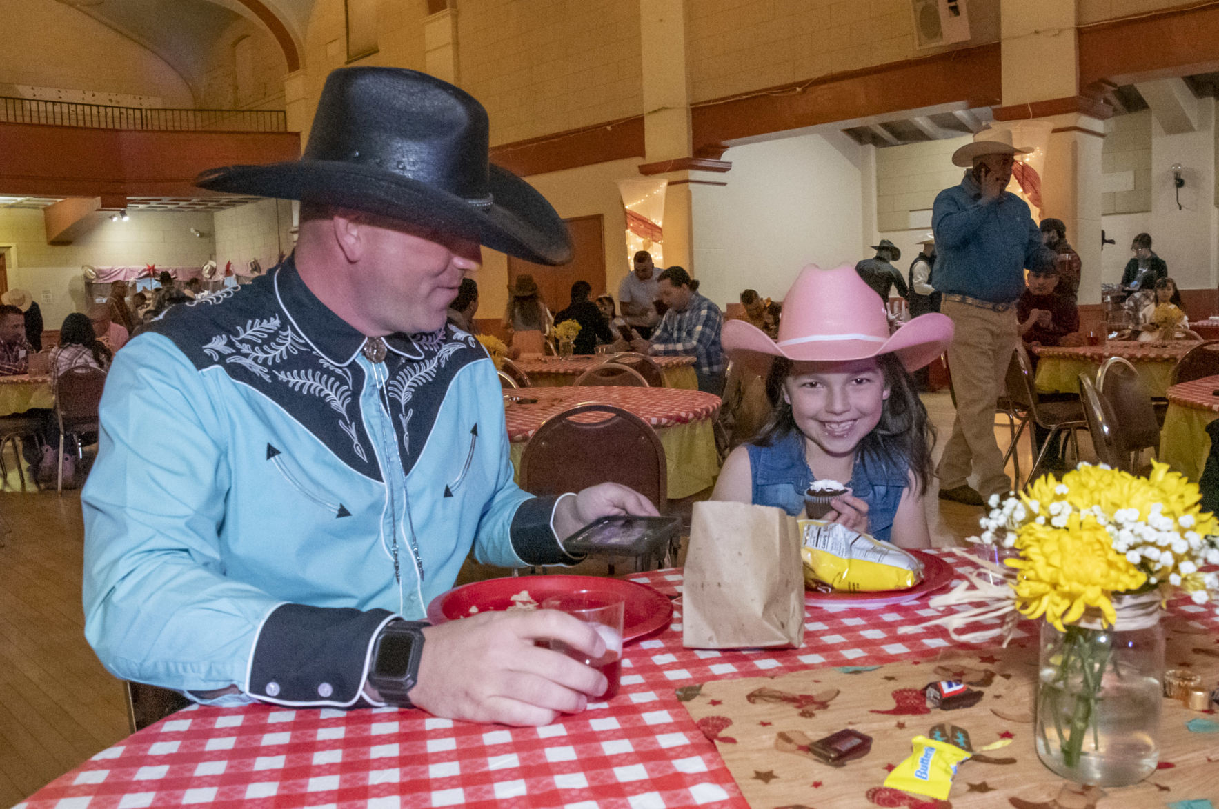 020820 Father Daughter Dance 02.jpg